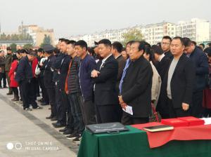 張存有被聘請(qǐng)為滑縣消防形象大使并且參觀(guān)了消防公益活動(dòng)